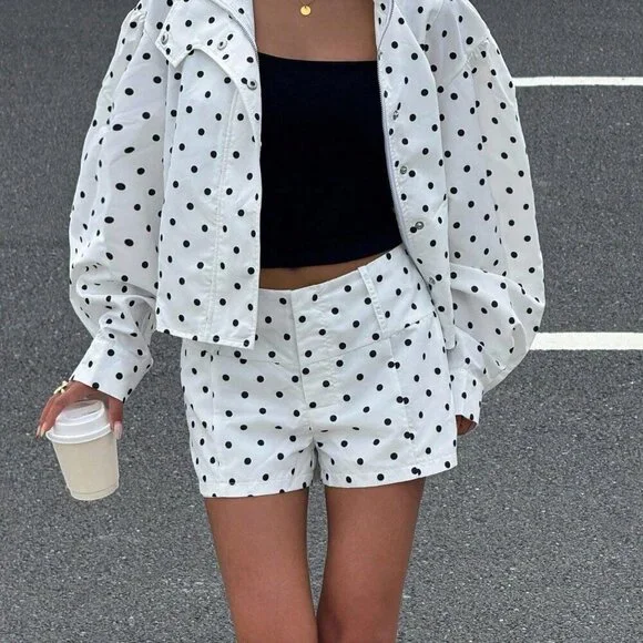 Casual Women's Polka Dot Print Long Sleeve Zip Front Jacket And Shorts set - Picture 6 of 6